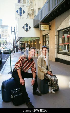 Renate Blume, deutsche Schauspielerin, mit Sohn Alexander Reed in San Francisco, USA UM 2000. Banque D'Images