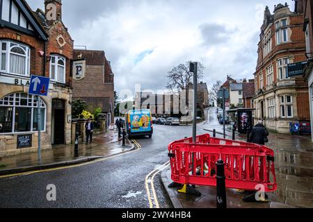 Leatherhead Surrey, Royaume-Uni, 03 avril 2024, Town Centre Penny Black Pub ou Bar Hospitality Industry with No People Banque D'Images