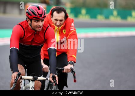 Suzuka, Japon. 04th Apr, 2024. Carlos Sainz Jr (ESP) Ferrari roule sur le circuit. Championnat du monde de formule 1, Rd 4, Grand Prix du Japon, jeudi 4 avril 2024. Suzuka, Japon. Crédit : James Moy/Alamy Live News Banque D'Images