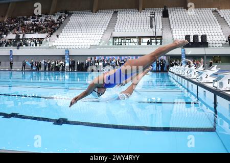 Saint Denis, France. 04th Apr, 2024. © PHOTOPQR/LE PARISIEN/Fred Dugit ; Saint Denis ; 04/04/2024 ; JO Paris 2024 Saint Denis (93), le 4 avril 2024 inauguration du centre aquatique olympique (CAO) par le président de la République Saint Denis, France, 4 avril 2024 jeux olympiques de Paris/inauguration du Centre aquatique Olympique (CAO) par le président de la République EmmanuelMacron. *** Local légende *** inauguration du centre aquatique olympique (CAO) crédit : MAXPPP/Alamy Live News Banque D'Images