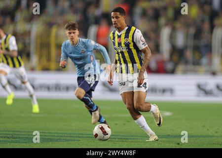 Istanbul, Turquie. 03rd Apr, 2024. Istanbul, Turquie, 3 avril 2024 : Jayden Oosterwolde (24 Fenerbahce) lors du match de football de la Super League turque entre Fenerbahce et Adana Demirspor au stade Ulker, Turquie. Emre OKTAY (Emre OKTAY/SPP) crédit : SPP Sport Press photo. /Alamy Live News Banque D'Images