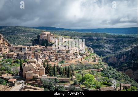Vue sur le village d'Alquezar. Alquezar, Huesca, Aragon, Espagne Banque D'Images
