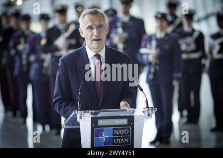 Jens Stoltenberg, Generalsekretaer des Nordatlantikrates, aufgenommen im Rahmen der Zeremonie anlaesslich des 75. Jahrestages der Unterzeichnung der Gruendungsurkunde des Nordatlantik-Vertrags. Bruessel, 04.04.2024. Fotografiert im Auftrag des Auswaertigen AMTES. Bruessel Berlgien *** Jens Stoltenberg, Secrétaire général du Conseil de l'Atlantique Nord, photographié lors de la cérémonie à l'occasion du 75e anniversaire de la signature du Traité de l'Atlantique Nord de Bruxelles, 04 04 2024 photographié au nom du Ministère des Affaires étrangères Bruxelles Belgique Copyright : xJaninexSchmitzxAAxphotothek.dex Banque D'Images