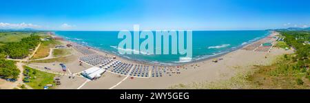 Vue aérienne de la longue plage d'Ulcinj, monténégro Banque D'Images