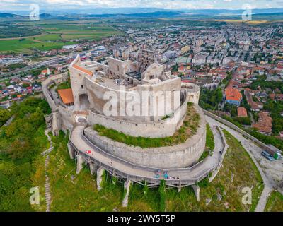 La forteresse de Deva et la campagne environnante en Roumanie Banque D'Images