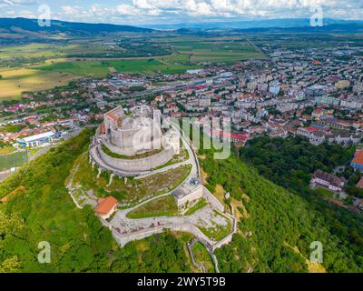 La forteresse de Deva et la campagne environnante en Roumanie Banque D'Images