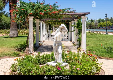 La roseraie dans le Parque General San Martin, Mendoza, Province de Mendoza, Argentine. Banque D'Images