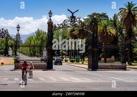 Les portes du Parque General San Martin, Mendoza, Province de Mendoza, Argentine. Banque D'Images