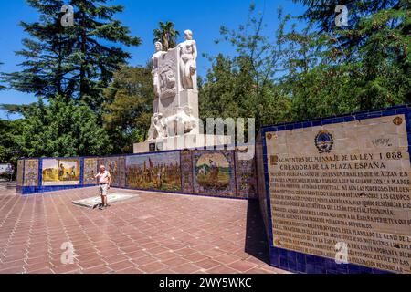 Monumento A la Hermandad Hispanoargentina, Plaza Espana, Mendoza, Province de Mendoza, Argentine. Banque D'Images