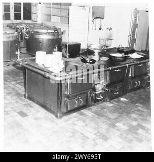 Une CASERNE DE LA WEHRMACHT ET UN HÔPITAL EN ALLEMAGNE - vue de la cuisine de la caserne de la Wehrmacht, Munster. , Armée britannique du Rhin Banque D'Images