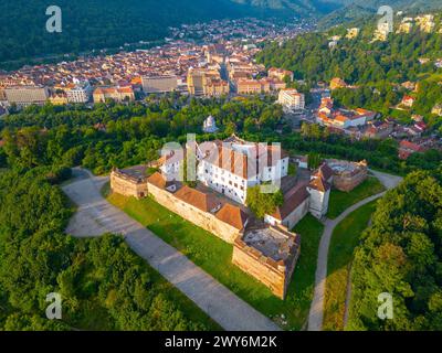 La forteresse-sur-Straja dans la ville roumaine Brasov Banque D'Images