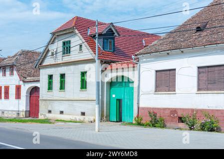 Maisons saxonnes typiques dans le village roumain Mosna Banque D'Images