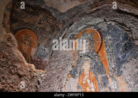 Italie, Rome : la Basilique de Saint Clément (Basilica di San Clemente al Laterano) dédiée au Pape Clément I. Fresque de la Vierge et de la rencontre de l'enfant Banque D'Images