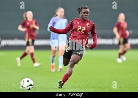 Tubize, Belgique. 04th Apr, 2024. Welma Fon (22 ans) de Belgique photographiée lors d'un match amical de football entre les équipes nationales féminines de moins de 23 ans de Belgique et d'Espagne le jeudi 4 avril 2024 à Tubize, Belgique . Crédit : Sportpix/Alamy Live News Banque D'Images