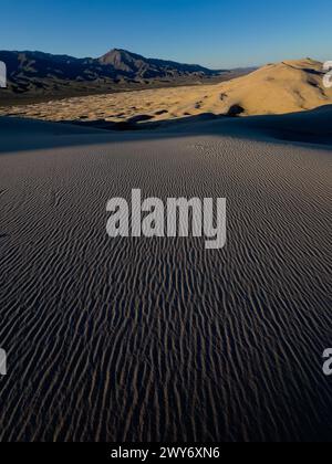 Superbes dunes de Kelso dans la réserve nationale de Mojave, Californie, États-Unis Banque D'Images