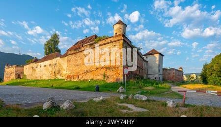 La forteresse-sur-Straja dans la ville roumaine Brasov Banque D'Images
