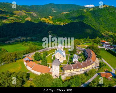 Monastère de Studenica pendant une journée ensoleillée en Serbie Banque D'Images