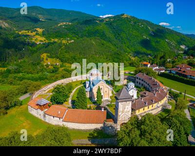 Monastère de Studenica pendant une journée ensoleillée en Serbie Banque D'Images