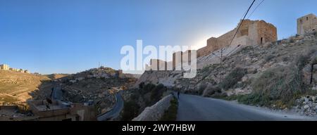 Château médiéval des croisés à Al Karak - Jordanie, forteresse Al Kerak dans le monde arabe a servi de fort pendant de nombreux siècles, ruines historiques sur une montagne Banque D'Images