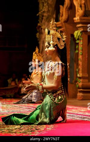 Danse traditionnelle Apsaras à Siem Reap, Cambodge Banque D'Images