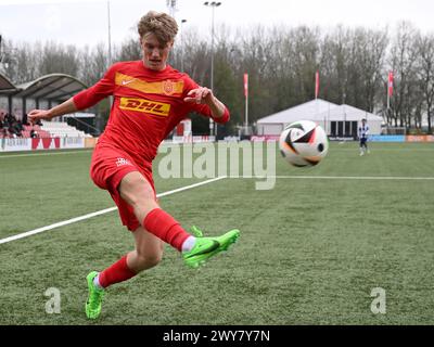 AMSTERDAM - Victor Gustafsen FC Nordsjaelland U17 lors du match Ajax future Cup 2024 entre CF Pachuca O17 et FC Nordsjaelland O17 au complexe sportif de Toekomst le 1er avril 2024 à Amsterdam, pays-Bas. ANP | Hollandse Hoogte | GERRIT VAN COLOGNE Banque D'Images