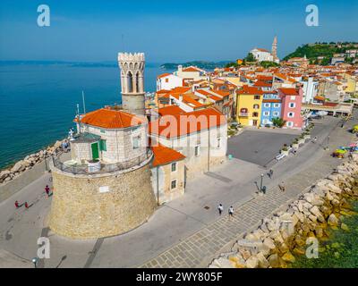 Phare de la ville slovène Piran Banque D'Images