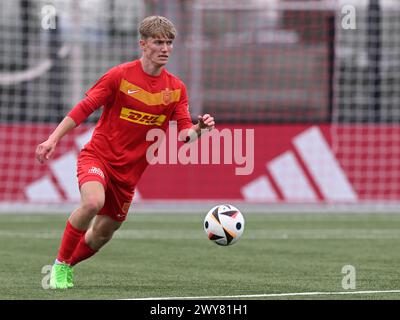 AMSTERDAM - Victor Gustafsen FC Nordsjaelland U17 lors du match Ajax future Cup 2024 entre CF Pachuca O17 et FC Nordsjaelland O17 au complexe sportif de Toekomst le 1er avril 2024 à Amsterdam, pays-Bas. ANP | Hollandse Hoogte | GERRIT VAN COLOGNE Banque D'Images