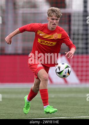 AMSTERDAM - Victor Gustafsen FC Nordsjaelland U17 lors du match Ajax future Cup 2024 entre CF Pachuca O17 et FC Nordsjaelland O17 au complexe sportif de Toekomst le 1er avril 2024 à Amsterdam, pays-Bas. ANP | Hollandse Hoogte | GERRIT VAN COLOGNE Banque D'Images