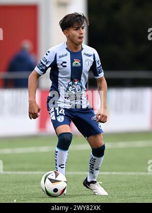 AMSTERDAM - Isaac Banuelos de CF Pachuca U17 lors du match Ajax future Cup 2024 entre CF Pachuca O17 et FC Nordsjaelland O17 au complexe sportif de Toekomst le 1er avril 2024 à Amsterdam, pays-Bas. ANP | Hollandse Hoogte | GERRIT VAN COLOGNE Banque D'Images