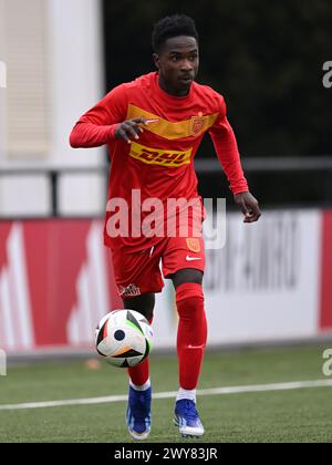 AMSTERDAM - Prince Amoako FC Nordsjaelland U17 lors du match Ajax future Cup 2024 entre CF Pachuca O17 et FC Nordsjaelland O17 au complexe sportif de Toekomst le 1er avril 2024 à Amsterdam, pays-Bas. ANP | Hollandse Hoogte | GERRIT VAN COLOGNE Banque D'Images