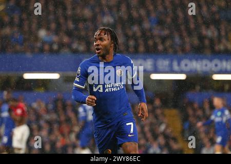 4 avril 2024 ; Stamford Bridge, Chelsea, Londres, Angleterre : premier League Football, Chelsea contre Manchester United ; Raheem Sterling de Chelsea Banque D'Images