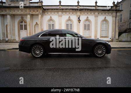 La Mercedes Benz la plus luxueuse, rencontrez Mercedes Benz classe S. Banque D'Images
