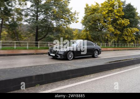 La Mercedes Benz la plus luxueuse, rencontrez Mercedes Benz classe S. Banque D'Images