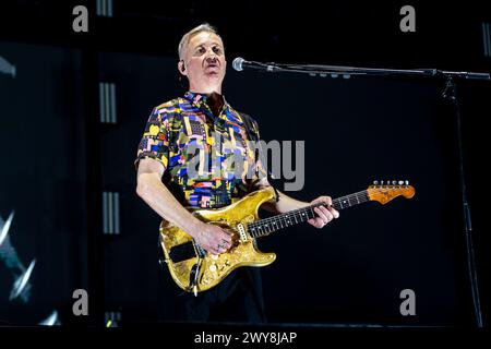 Milan, Italie. 04th Apr, 2024. Max Casacci de Subsonica se produit en concert au Forum de Milan, Italie, le 4 avril 2024 crédit : SOPA images Limited/Alamy Live News Banque D'Images