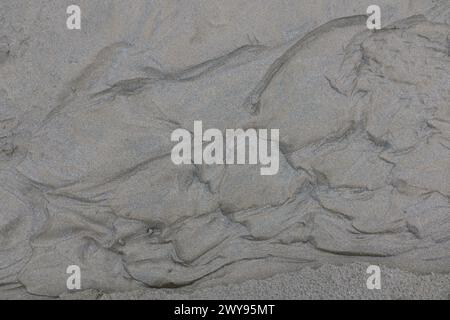 Toutes les textures trouvées près de Beach Pier Like Old Boat, Sand, Moss, Broken Concrete, Painted Metals, pavés, empreintes de pieds Banque D'Images