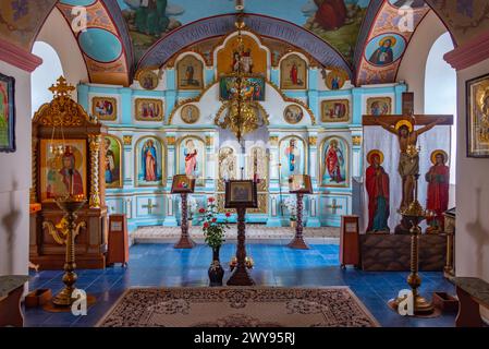 Tipova, Moldavie, 26 août 2023 : intérieur de l'église près du monastère de Tipova en Moldavie Banque D'Images