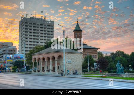 Iasi, Roumanie, 23 août 2023 : vue au lever du soleil de Casa Dosoftei dans la ville roumaine de Iasi Banque D'Images