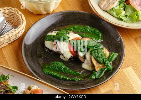 Ensemble de nourriture italienne sur la table. Une variété de plats italiens. Banque D'Images