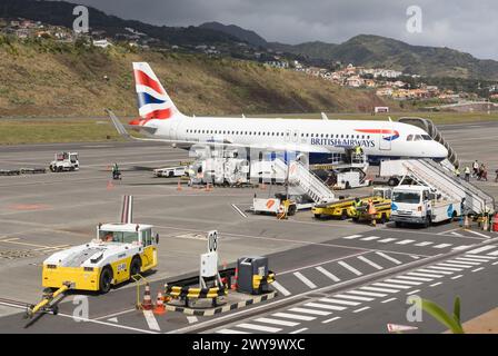 British Airways avion de passagers stationné à Cristiano Ronaldo InternationFinchal, Madeiraal Airport, Funchal, Madère. Banque D'Images