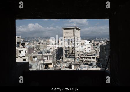 Photographie de la vie de rue dynamique du camp de réfugiés de Sabra-Shatila au Liban Banque D'Images