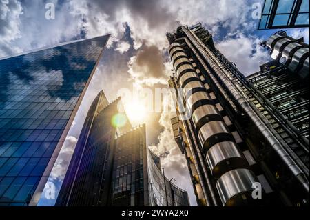 Le bâtiment Lloyd's dans le principal quartier financier de la City de Londres, Londres, Angleterre. Banque D'Images