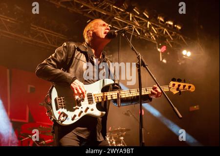 03 avril 2024 : le bassiste Billy Sheehan, Mr. Big, joue un concert à Milan, en Italie Banque D'Images