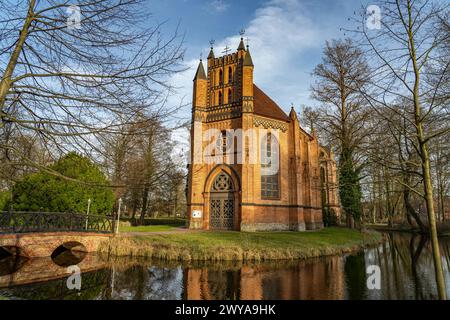 Prog Helena und Andreas Die katholische Kirche Helena und Andreas im Schlosspark Ludwigslust, Mecklenburg-Vorpommern, Deutschland les catholiques Banque D'Images