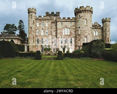 JARDINS DU CHÂTEAU DE CHOLMONDELEY, MALPAS, CHESHIRE Banque D'Images