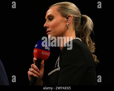 Manchester, Royaume-Uni. 04th Apr, 2024. Lors de la 2024 BetMGM premier League Darts, nuit 10, Manchester à AO Arena, Manchester, Angleterre, Royaume-Uni le 4 avril 2024 crédit : Every second Media/Alamy Live News Banque D'Images