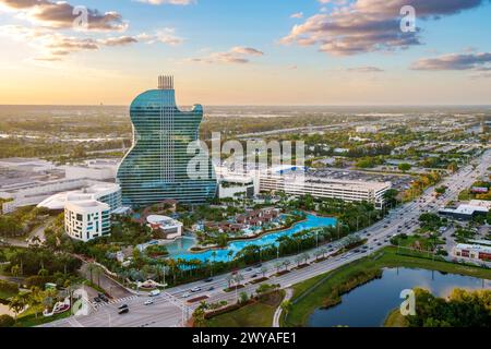 Photographie aérienne coucher de soleil / Blue Hour Hollywood, Miami, Floride, États-Unis Banque D'Images