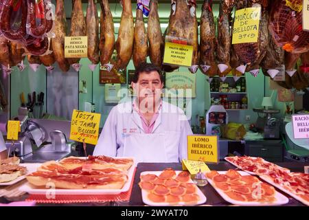 Boucher, gastro Pote, San Martin Market, Donostia, Saint-Sébastien, pays basque, Espagne. Banque D'Images