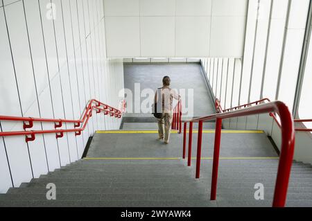 Station de métro. UNO City, Vienne, Autriche. Banque D'Images