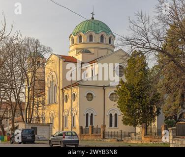 Vidin, Bulgarie - 16 mars 2024 : Église orthodoxe de Saint Nicolas de Myra à l'après-midi de printemps. Banque D'Images