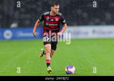 Sydney, Australie. 05th Apr, 2024. Lachlan Brook des Wanderers contrôle le ballon lors du match de A-League Men Rd23 entre les Wanderers et Brisbane Roar au CommBank Stadium le 5 avril 2024 à Sydney, Australie crédit : IOIO IMAGES/Alamy Live News Banque D'Images